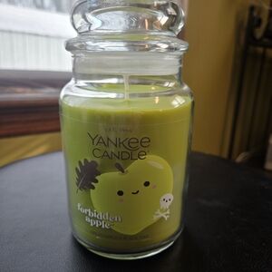 Yankee Candle Forbidden Apple - Green Lg. Jar